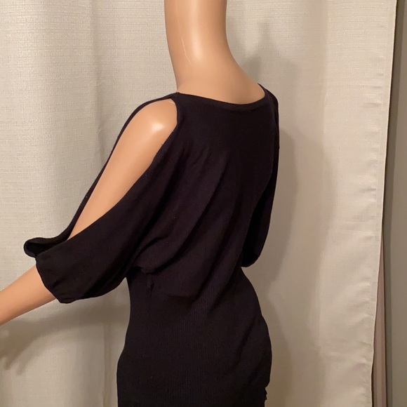 Open arm blouse - Picture 7 of 11